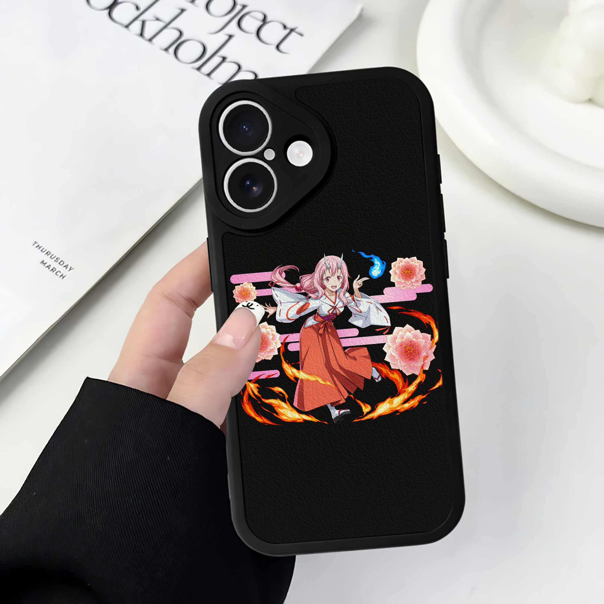 （画像用） 転スラ Regarding Reincarnated to Slime 【iPhone 16シリーズ対応】シリコンスマホケース（レザー調） 材質：シリコン